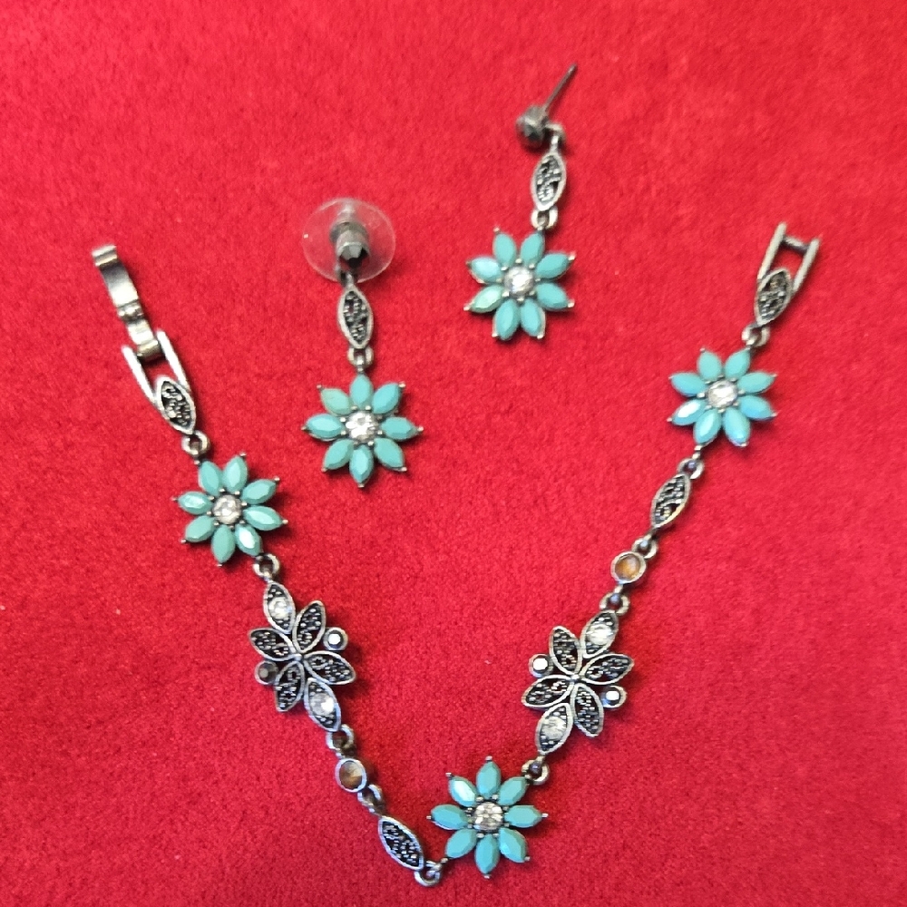 Boheme Turquoise and Silver Floral Bracelet Set